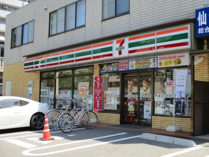 セブンイレブン　仙台上杉3丁目店(コンビニ)まで700m ロータス上杉