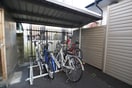 駐輪場 マノワールエスト