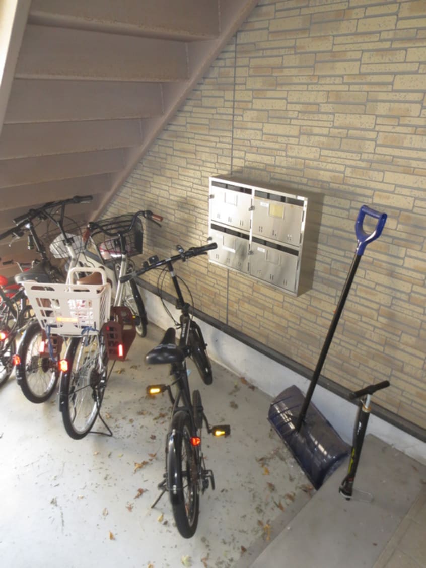 駐輪場 エクシード若林