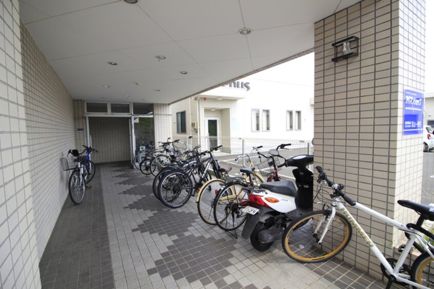 駐輪場 フローセラス銀杏町