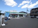 ファミリーマート(コンビニ)まで650m フローセラス銀杏町