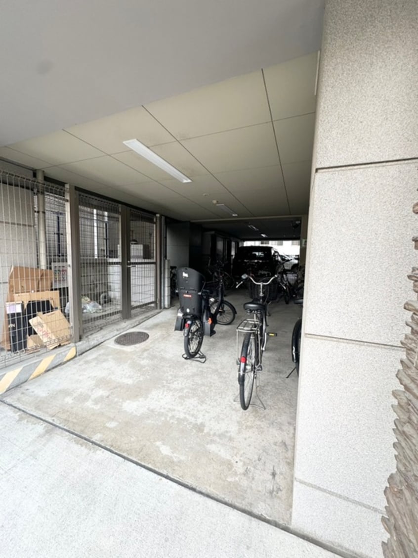 駐輪場 ＶＩＥＷ・ＦＬＡＴ