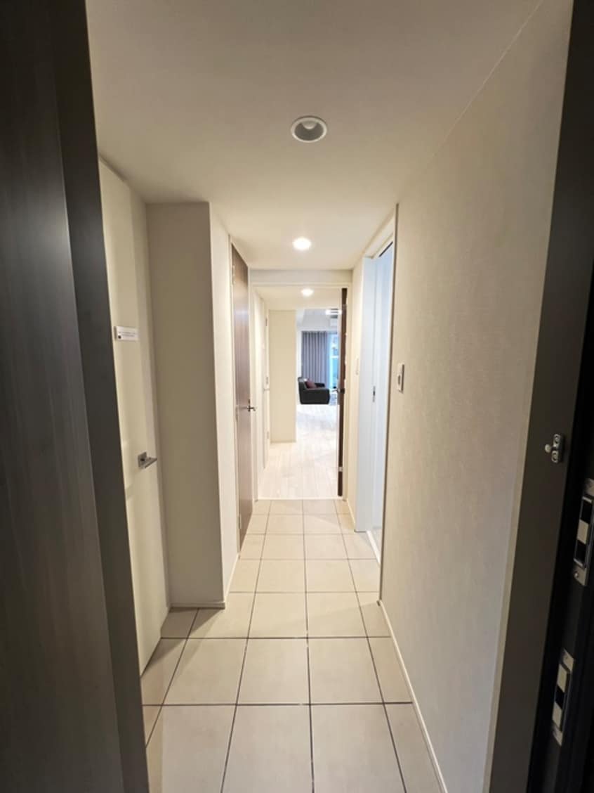 廊下 シーズンフラッツ一番町