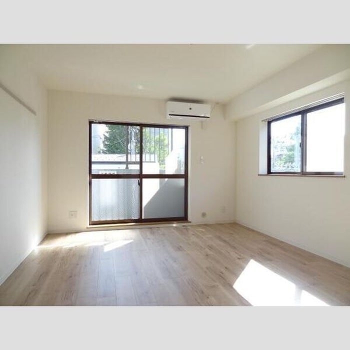 居室 メゾンフルール榴岡