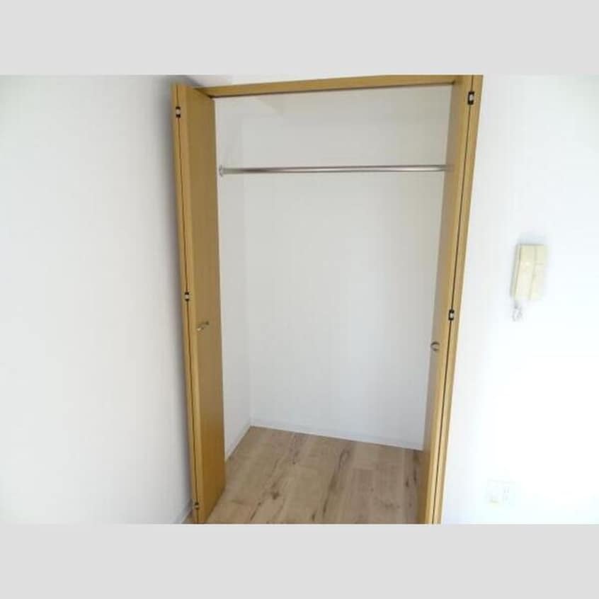 収納 メゾンフルール榴岡