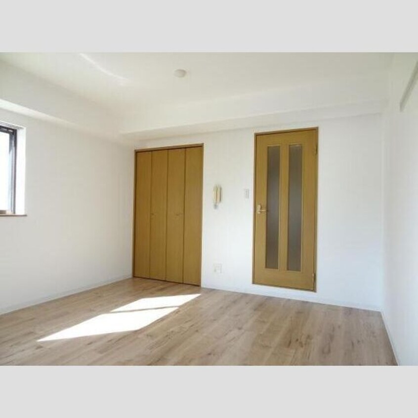 廊下 メゾンフルール榴岡