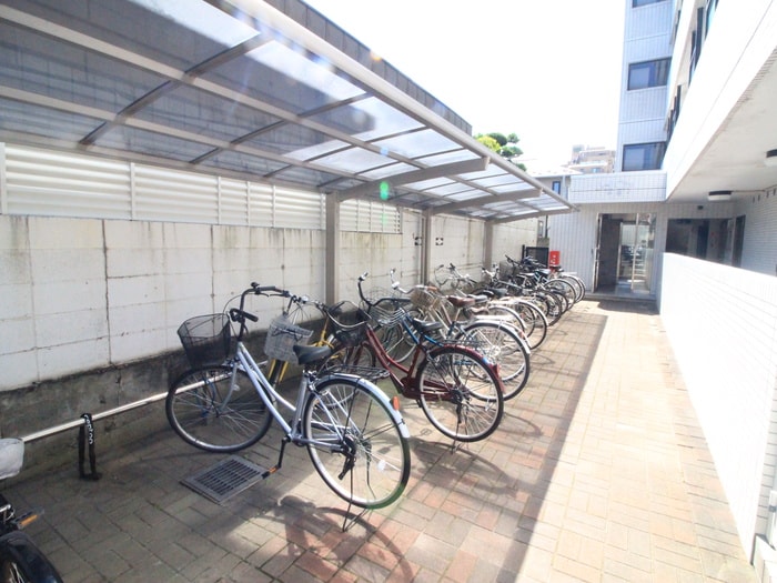 駐輪場 ベルシティ中倉