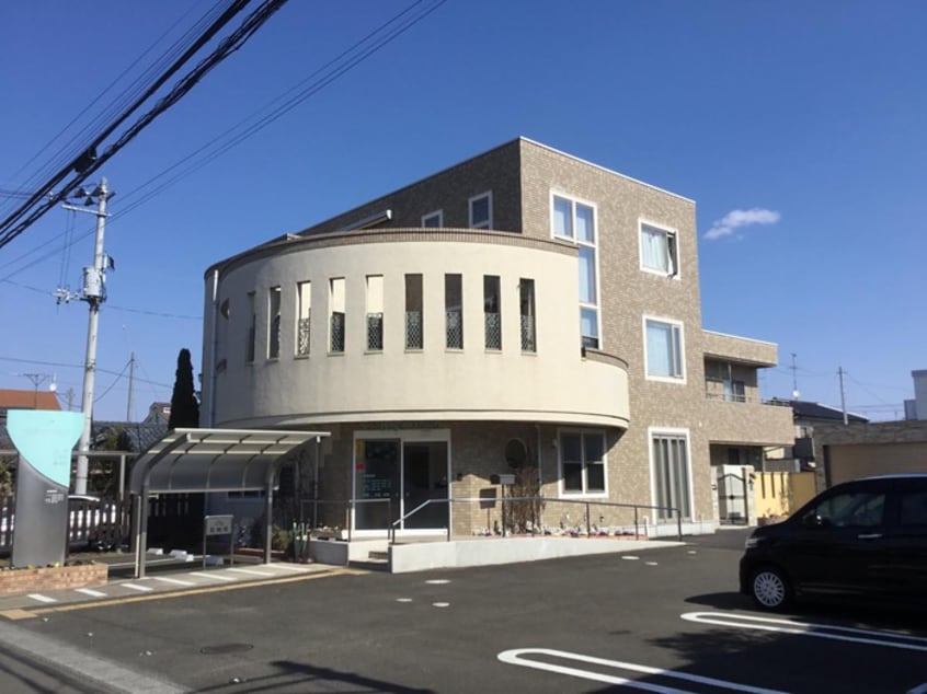 氏家クリニック(病院)まで210m Ｏｐｕｓ　Ｏｎｅ薬師堂