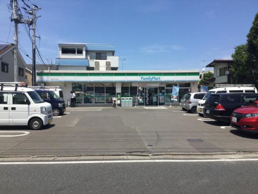 ファミリーマート仙台三百人町店(コンビニ)まで87m ハーモニーテラス三百人町Ⅲ