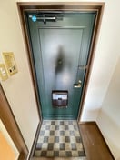 玄関 ﾎﾜｲﾄｷｬｯｽﾙ蒲町ﾋﾞﾚｼﾞA棟