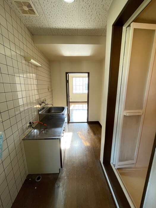 廊下 ﾎﾜｲﾄｷｬｯｽﾙ蒲町ﾋﾞﾚｼﾞA棟