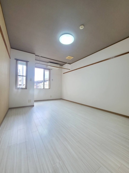 居室 フォレストハイム河原町