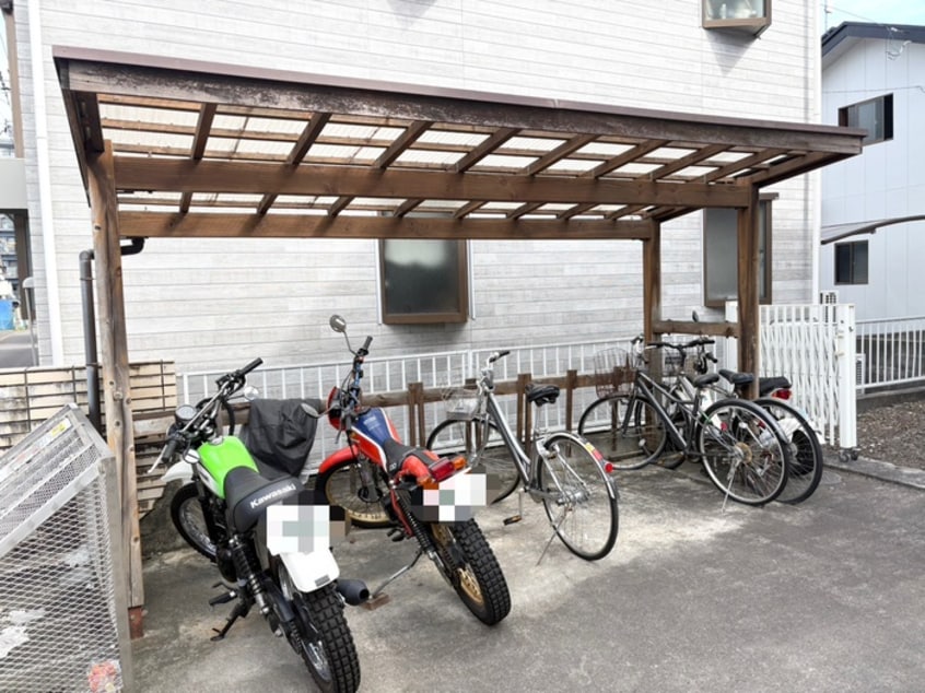駐輪場 フォレストハイム河原町