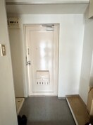 玄関 服部ビル
