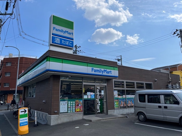 ファミリーマート宮町4丁目店(コンビニ)まで400m ハーモニーテラス東黒松