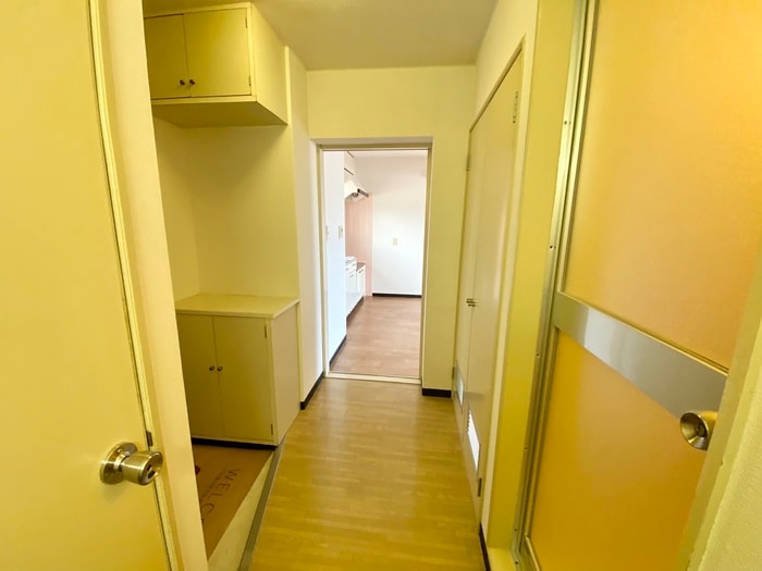 廊下 グレース・オノ