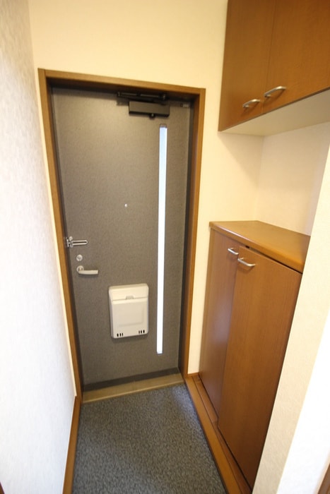 玄関 FUJIKOU 11 B棟