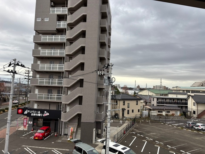 室内からの展望 フラッツ市名坂