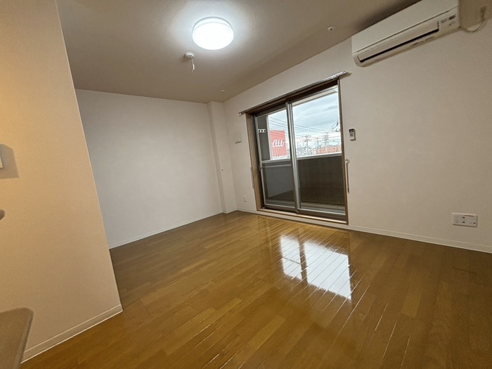 居室 フラッツ市名坂