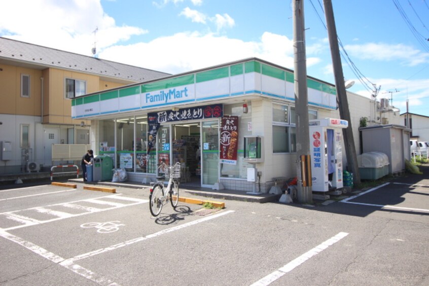 ファミリーマート　多賀城八幡店(コンビニ)まで190m レジデンス桜木