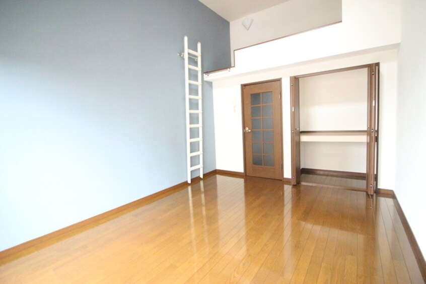 居室 アヴァンセ富沢南壱番館