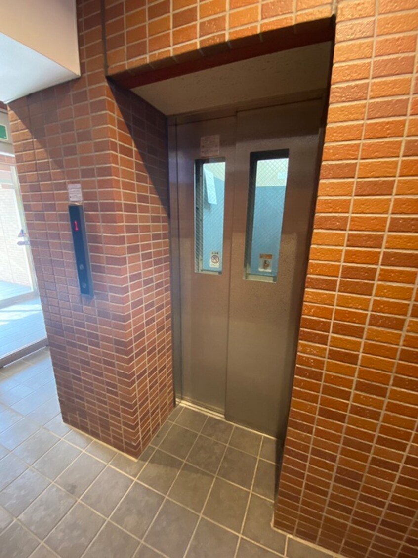 建物設備 モンソレイユ