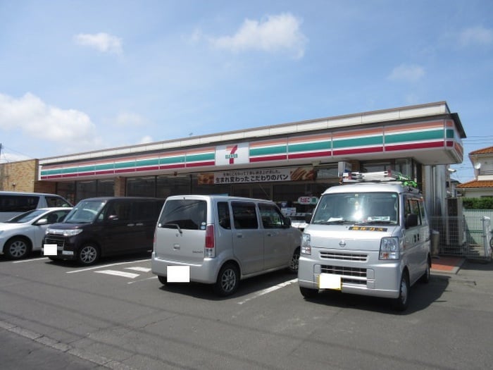 セブン－イレブン仙台上飯田店(コンビニ)まで1100m シュプル－ス丹野A