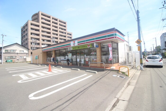 セブンイレブン(コンビニ)まで223m クレストⅣ