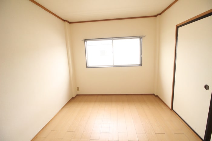 居室 エルディム古澤