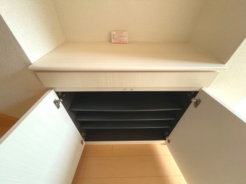 靴箱 ノイ　アロッジオ