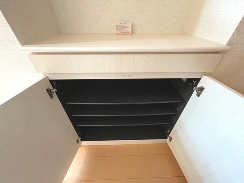 靴箱 ノイ　アロッジオ
