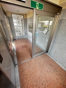 エントランス部分 ベルメゾン新田東