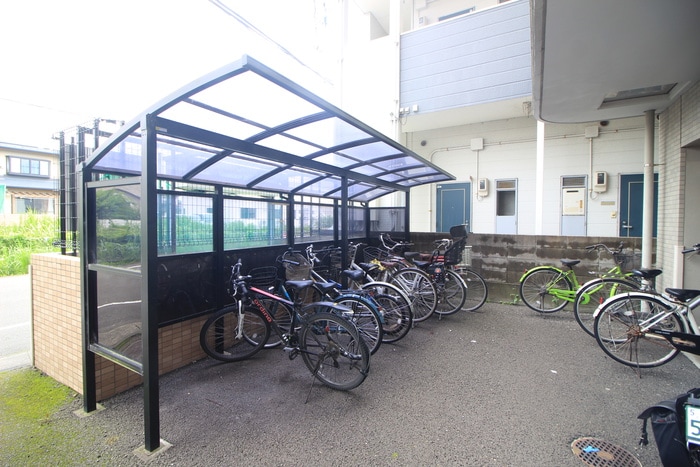 駐輪場 ベルメゾン新田東