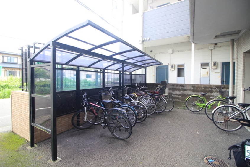 駐輪場 ベルメゾン新田東