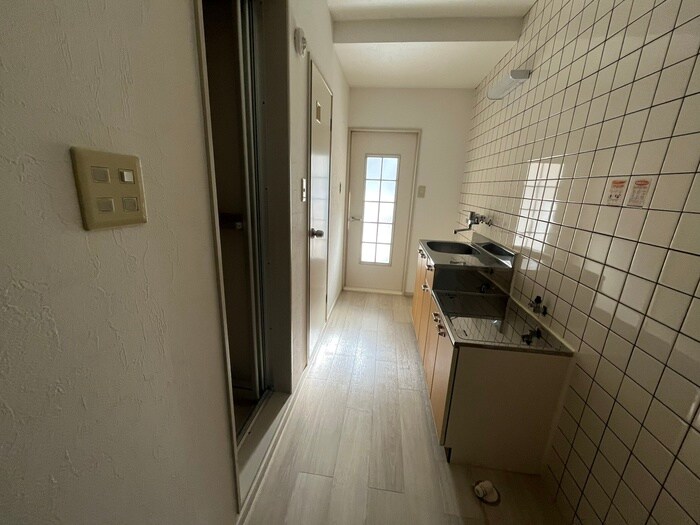 廊下 ホワイトキャッスル中倉7番館