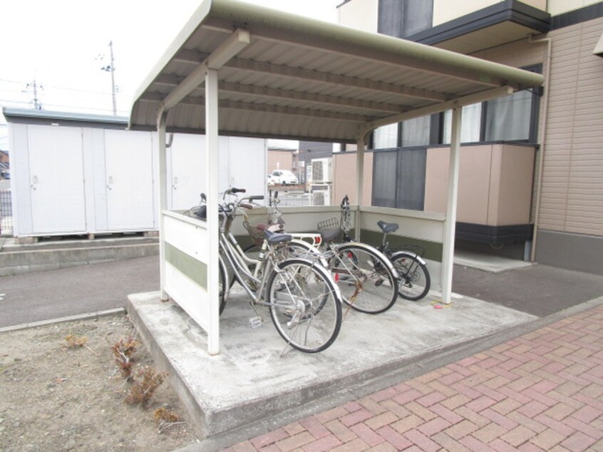 駐輪場 クレセントガーデンⅢ