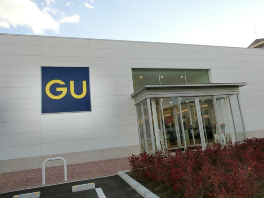 GU六丁の目店(ショッピングセンター/アウトレットモール)まで110m la vie bell Ⅰ