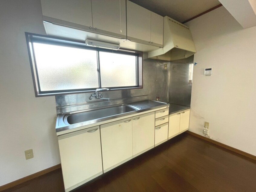 キッチン ファミール菅野