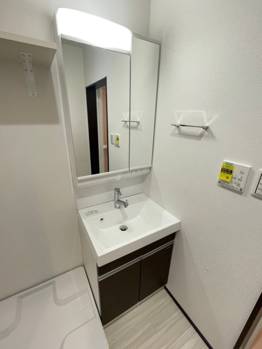 洗面 REGALEST泉中央