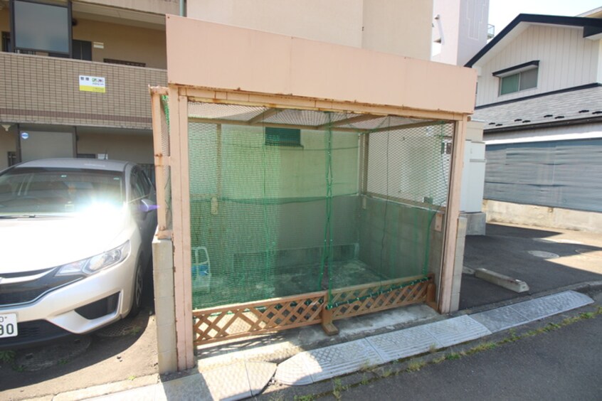 建物設備 アバンサール泉中央