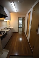 廊下 アバンサール泉中央