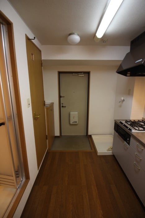 玄関 アバンサール泉中央