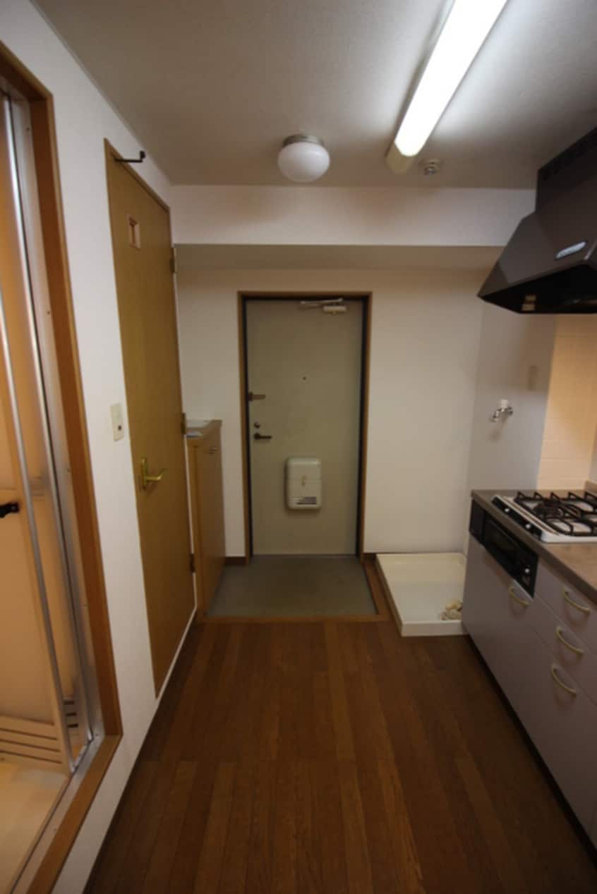 玄関 アバンサール泉中央