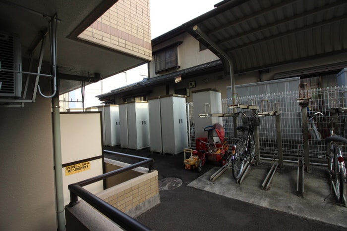 室内からの展望 アバンサール泉中央