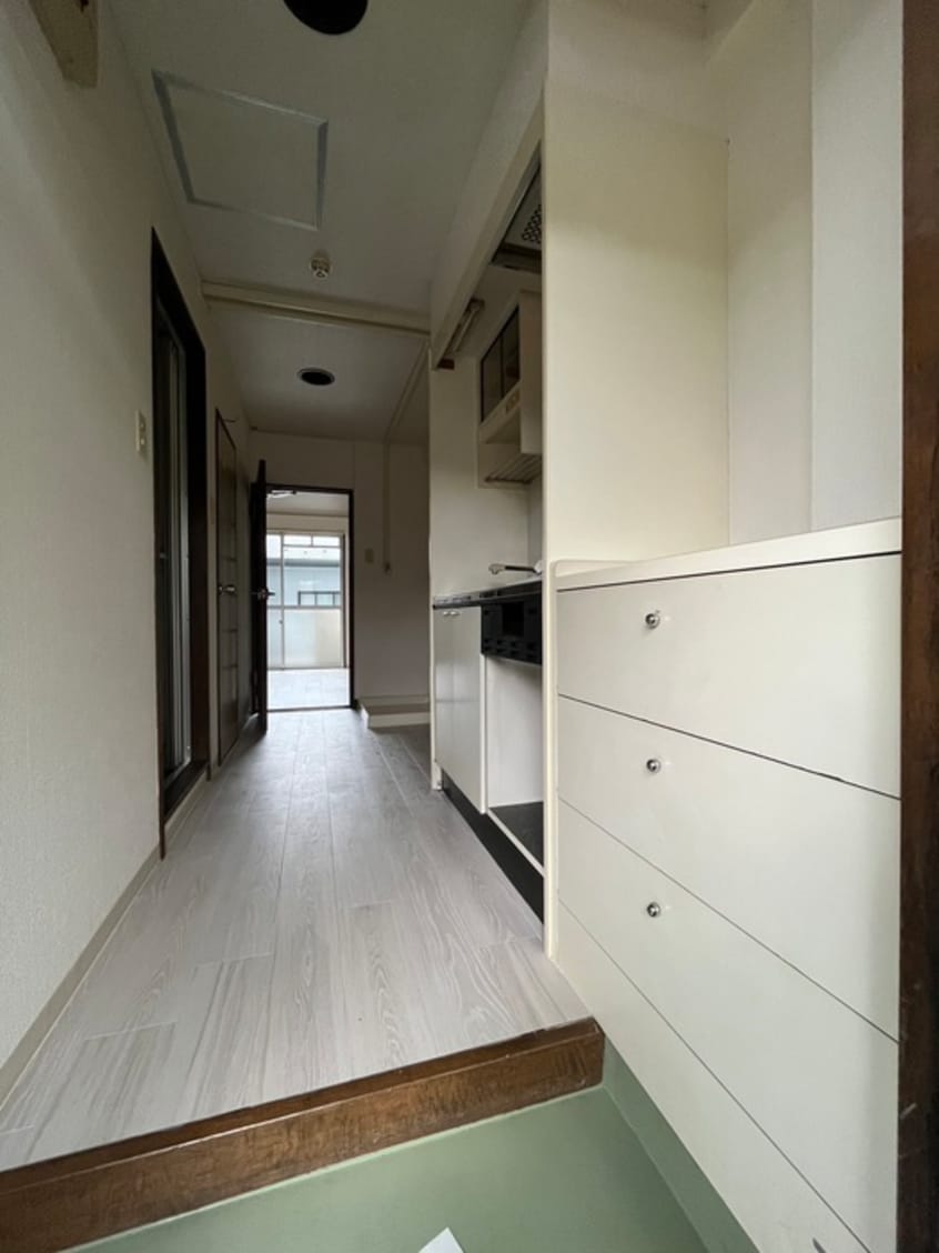 廊下 日昭箱塚ビル