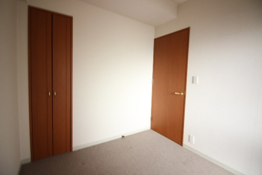 居室 ガ－デンスクエア泉