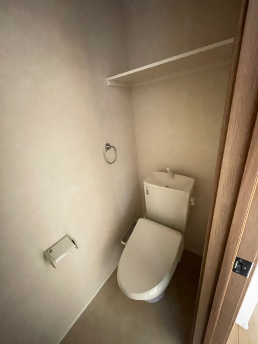 トイレ アンレーヴ吉岡A