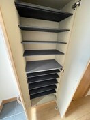 靴箱 アンレーヴ吉岡A