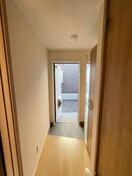 玄関 アンレーヴ吉岡A