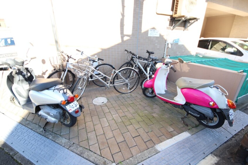 駐輪場 ハイツ河原町